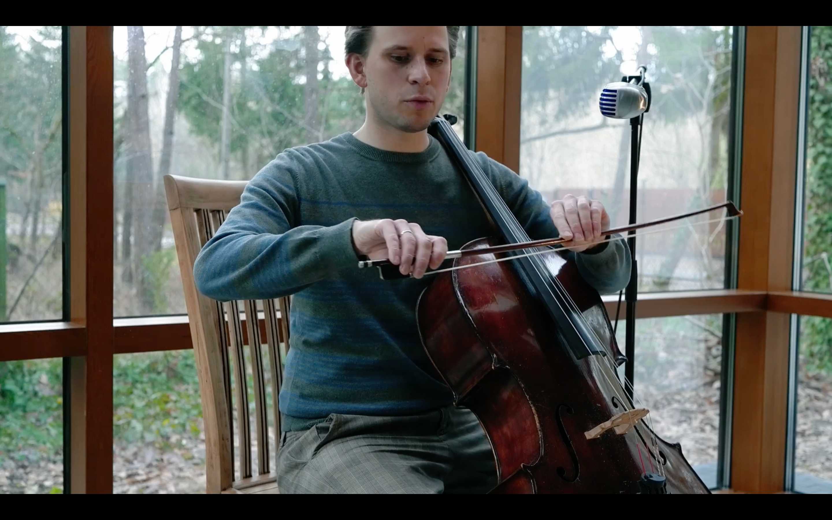 Marcin Zdunik. Podstawowe kształtowanie muzyki w kontekście techniki trzymania smyczka.