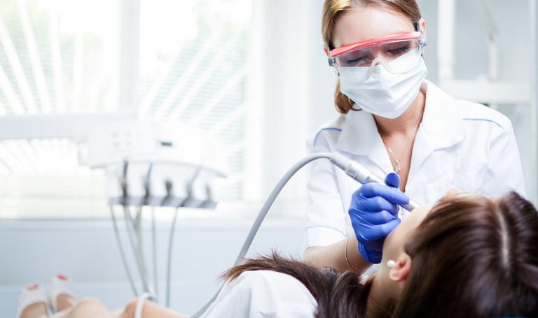 Pomoc dentystyczna z elementami promocji zdrowia