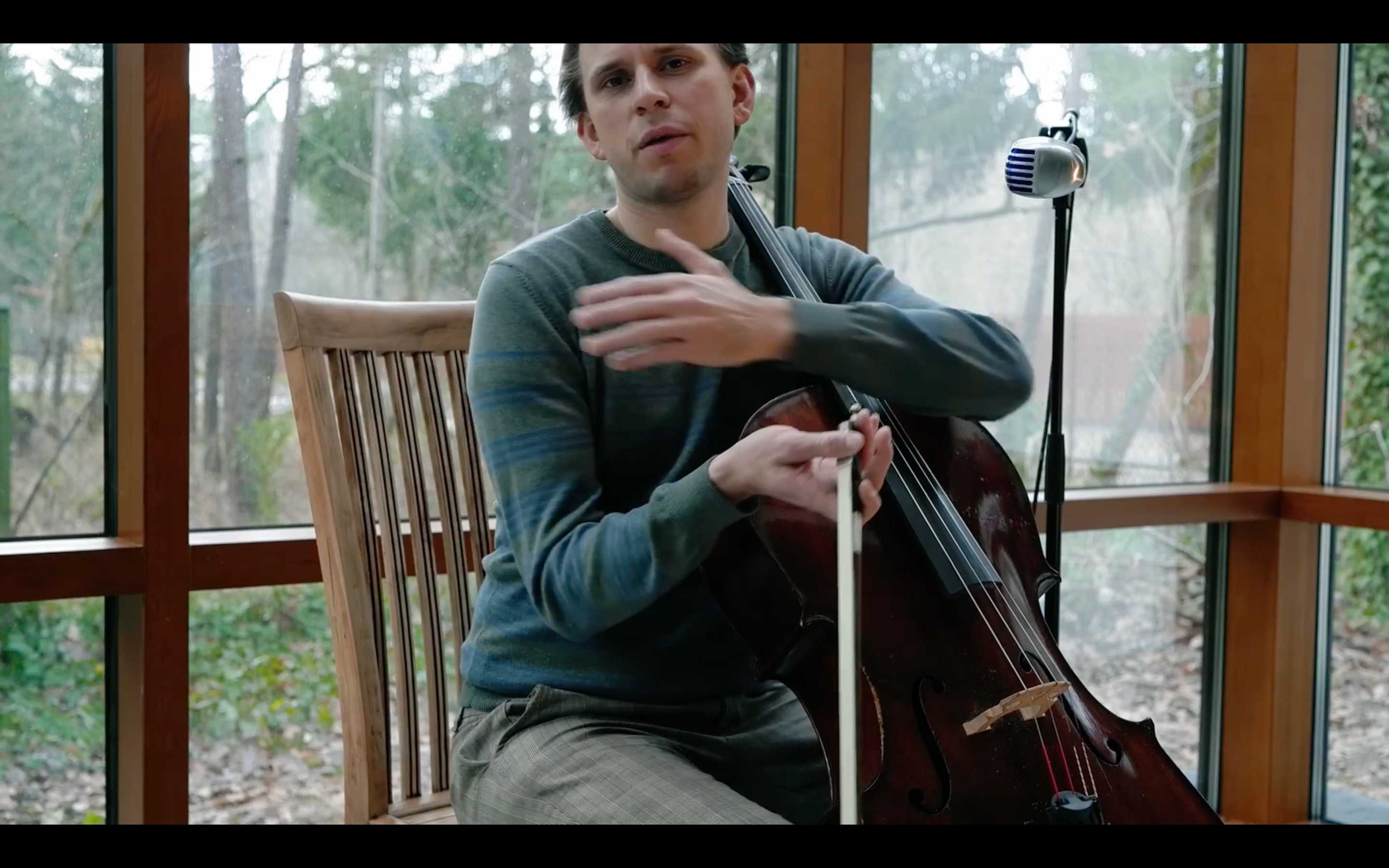 Marcin Zdunik. Różnorodne techniki a bogactwo brzmień w realizacji pizzicato.