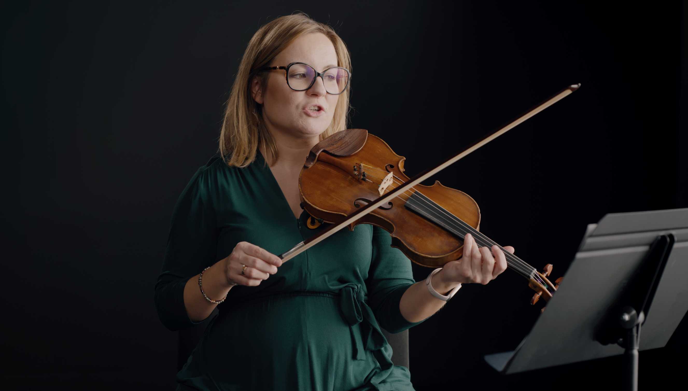 Maria Machowska. Jak rozpocząć pracę nad V Koncertem skrzypcowym A-dur W. A. Mozarta? – zagadnienia techniczne i stylistyczne.